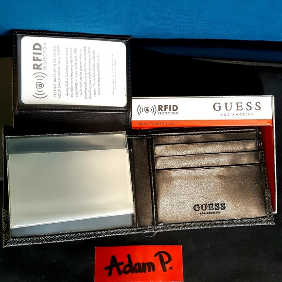 Guess Wallet - Picture 2 of 3